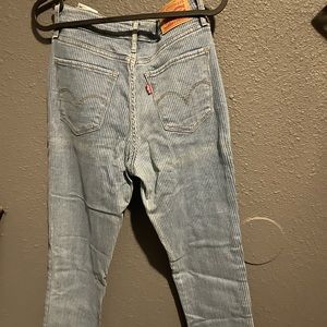 724 Levis